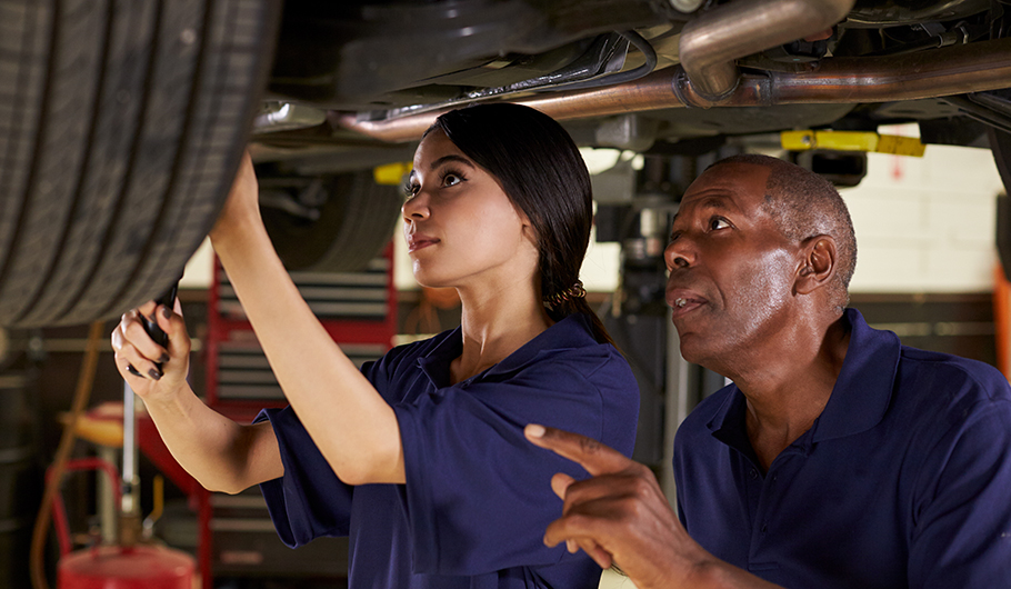 female auto apprentice